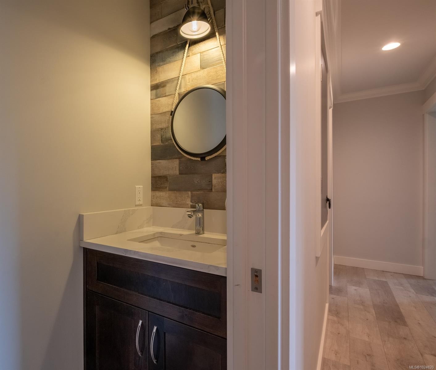 1700 Warn Way, Qualicum Beach, BC