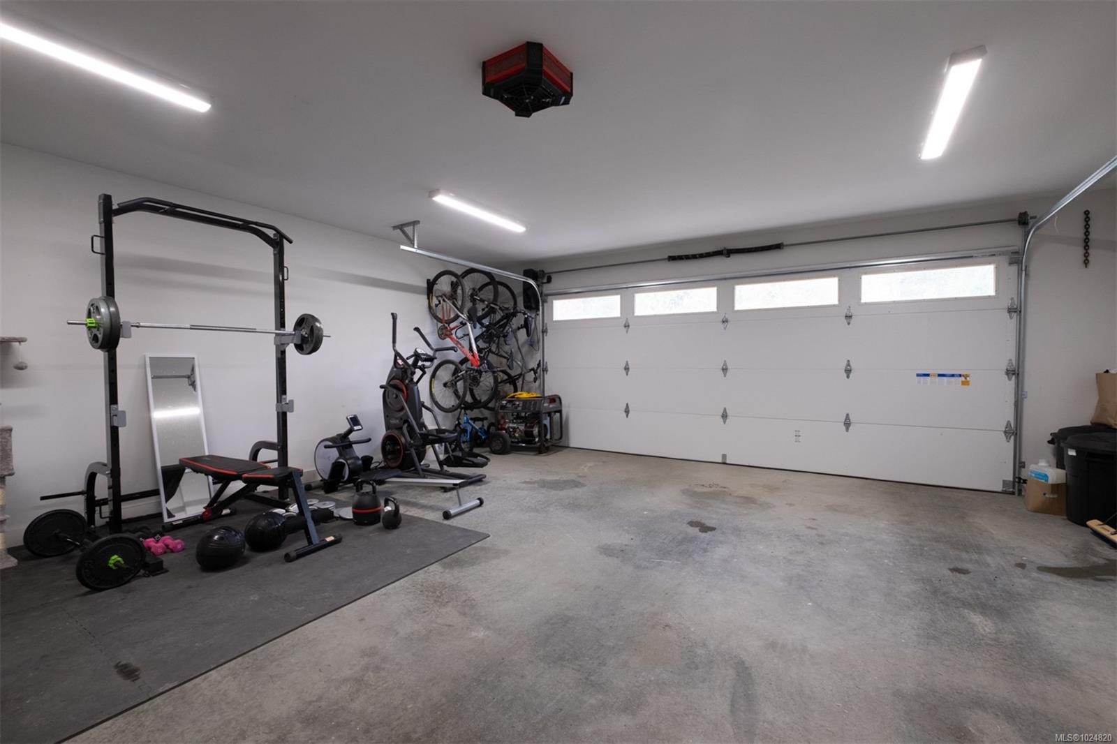 1700 Warn Way, Qualicum Beach, BC