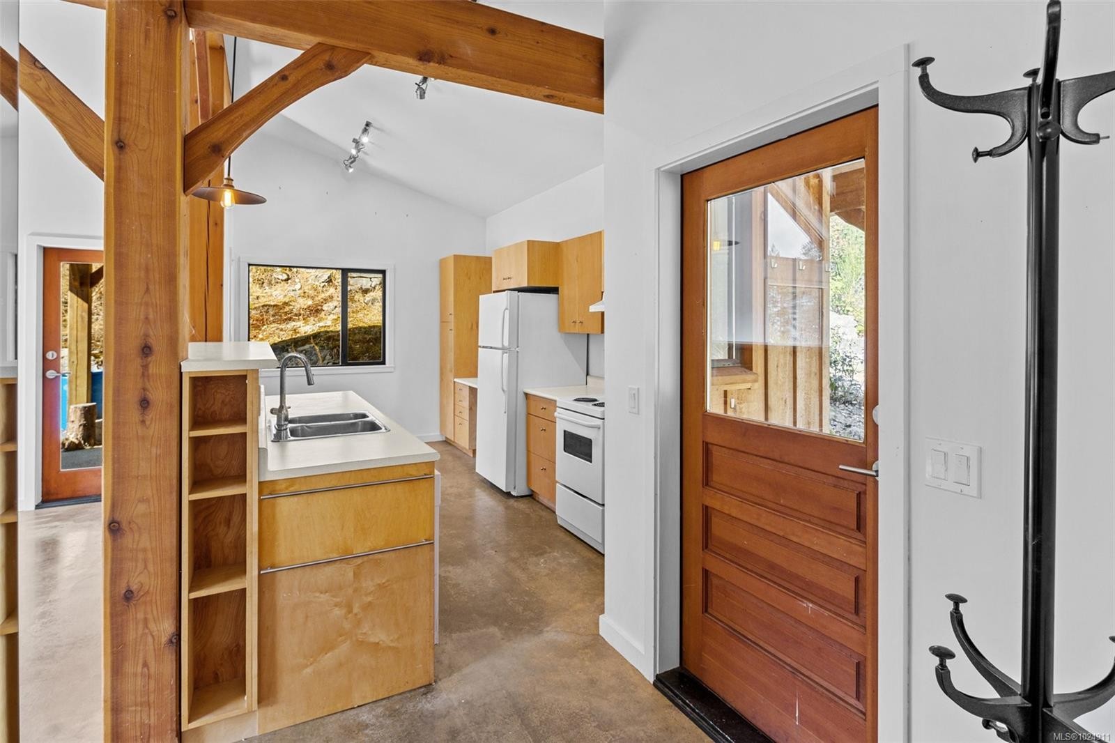 400 Baker Rd, Salt Spring, BC