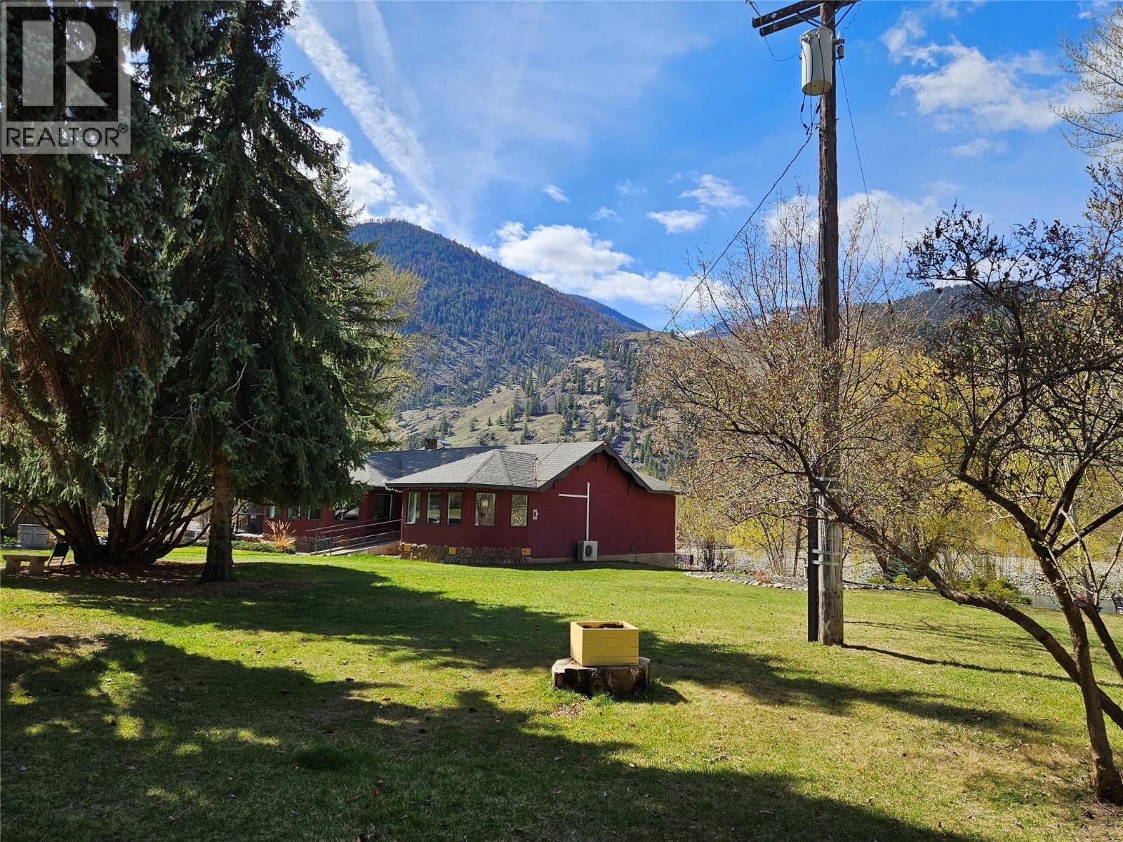 Clubhouse - 4354 Highway 3 Unit# 79, Keremeos, BC
