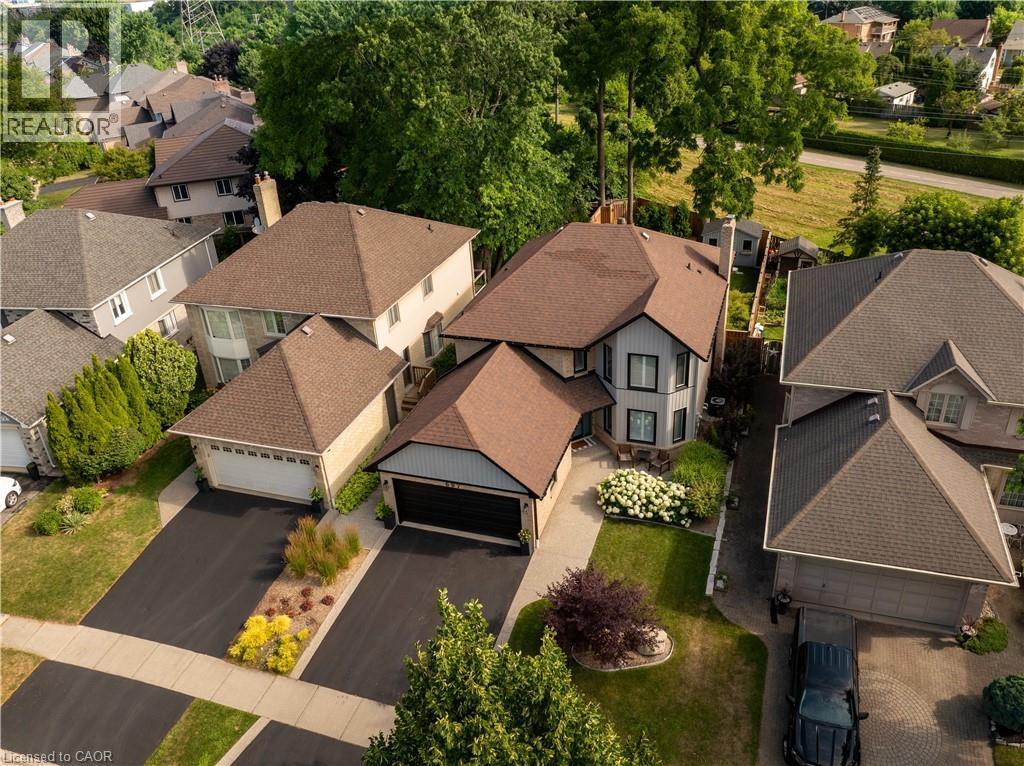 Aerial view of residential area - 697 Lambshead Drive, Burlington, ON - Outdoor