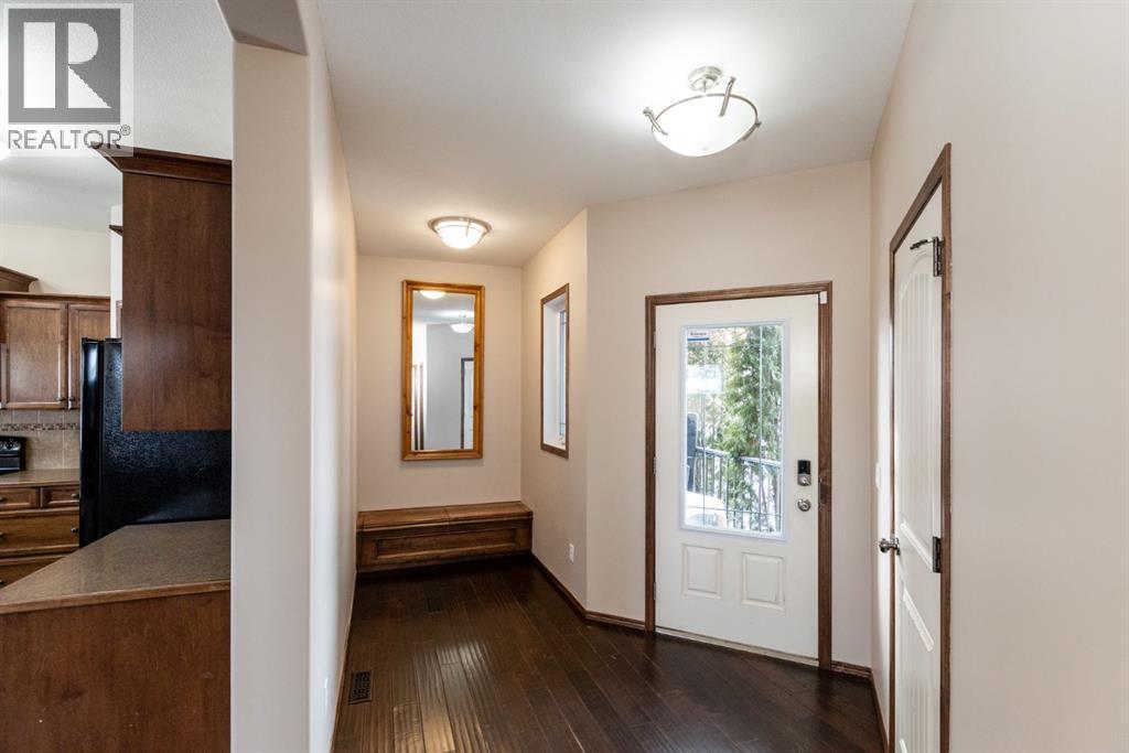 4828 55 Boulevard Close, Innisfail, AB - Indoor Photo Showing Other Room