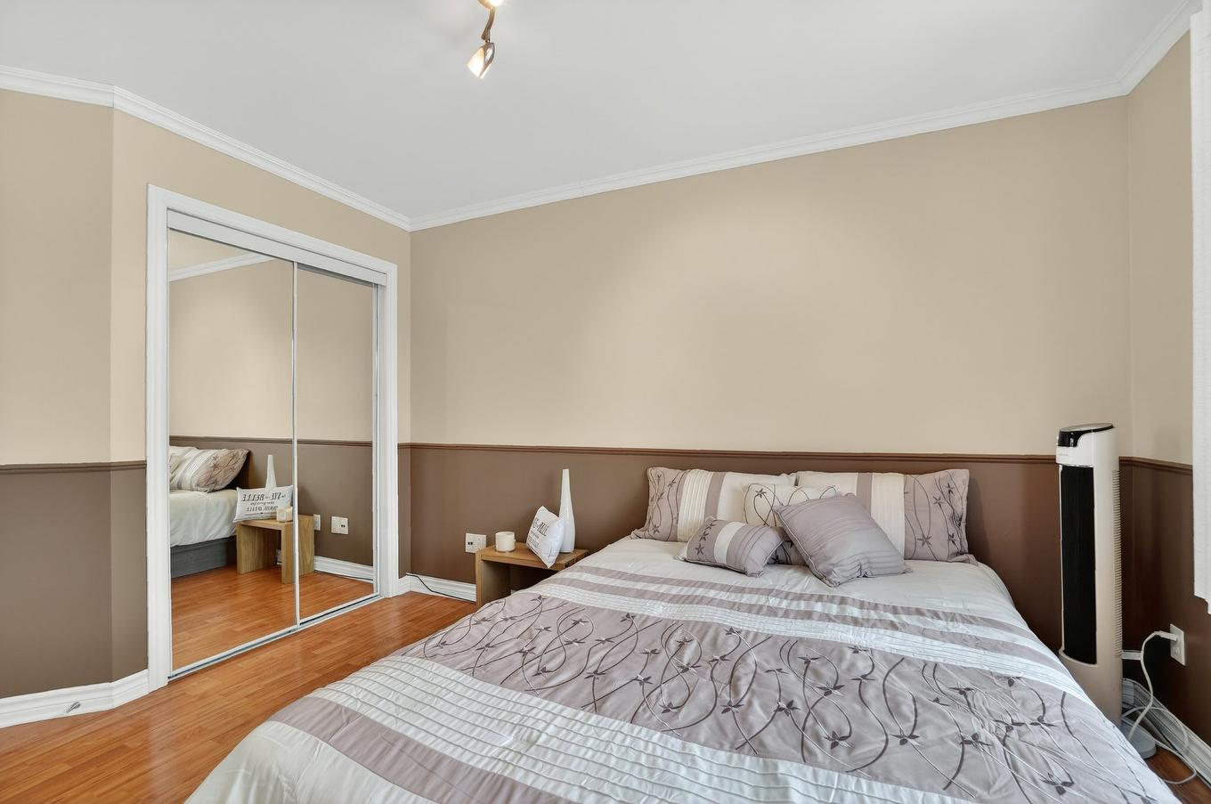 Chambre à coucher - 301-219 Boul. Ste-Rose E., Laval (Auteuil), QC - Indoor Photo Showing Bedroom