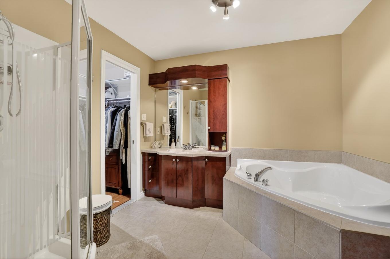 Salle de bains - 301-219 Boul. Ste-Rose E., Laval (Auteuil), QC - Indoor Photo Showing Bathroom