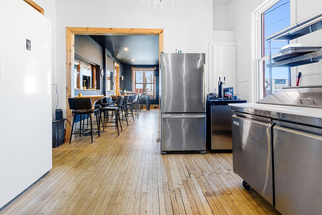 Kitchen - 133 Av. Bethany, Lachute, QC - Indoor Photo Showing Kitchen