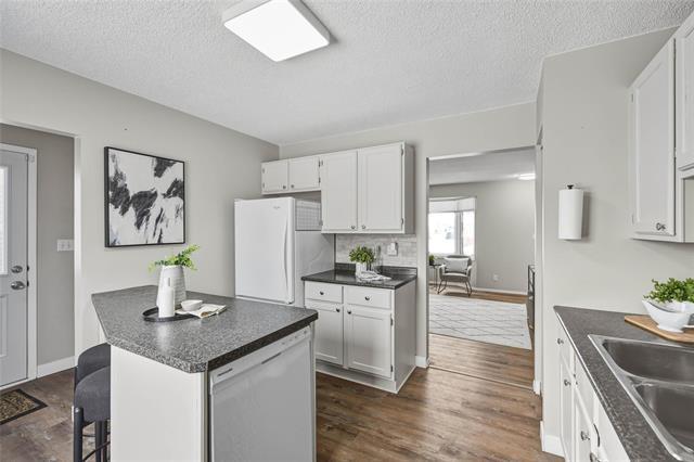 144 Bentley St, Winnipeg, MB