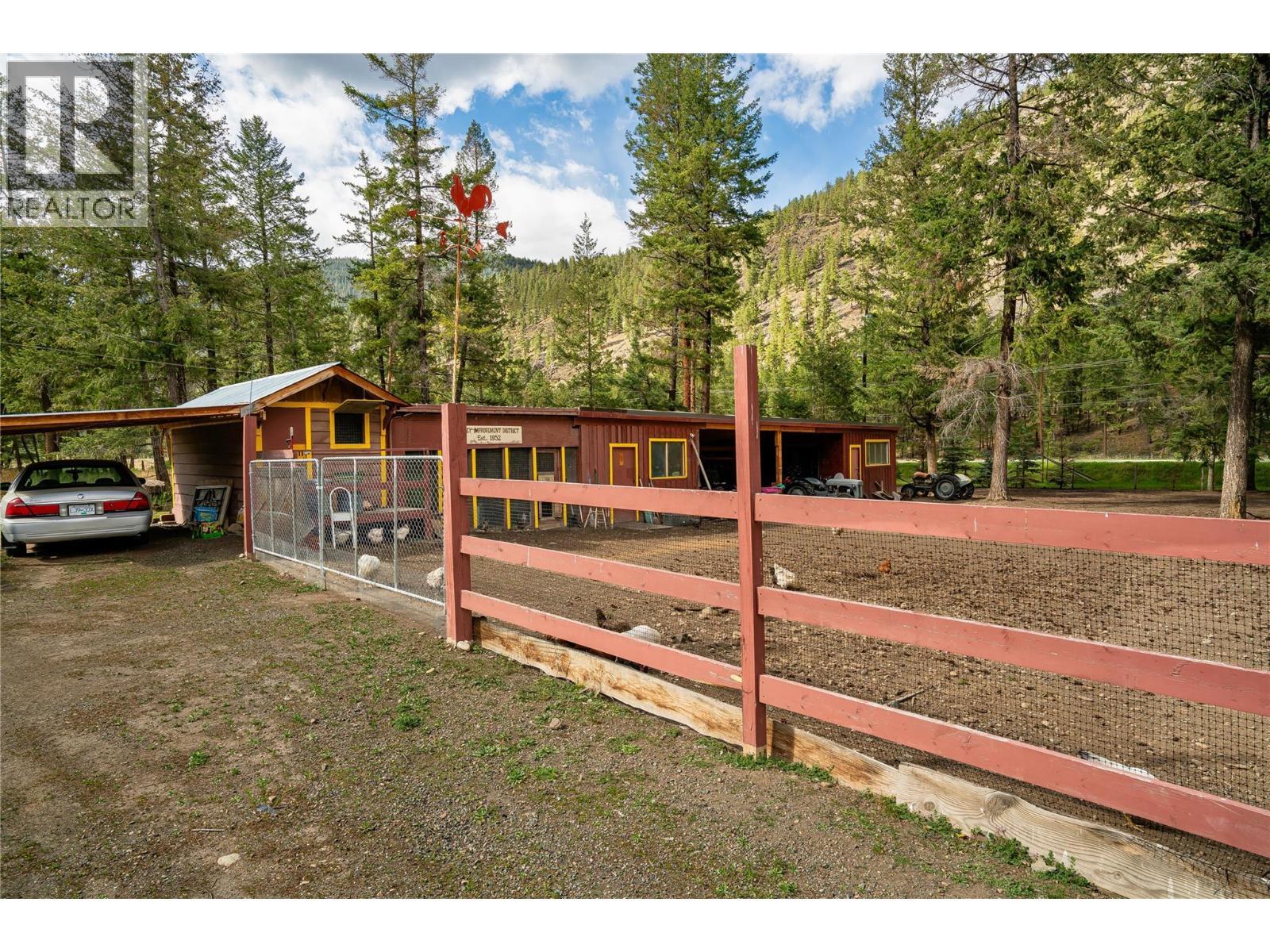 6257 Highway 3, Hedley, BC - Outdoor