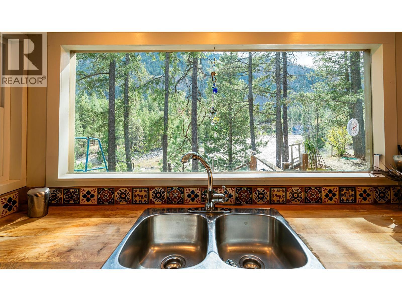 6257 Highway 3, Hedley, BC - Indoor Photo Showing Kitchen With Double Sink