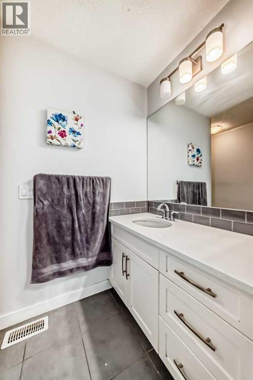 366 Auburn Bay Avenue Se, Calgary, AB - Indoor Photo Showing Other Room