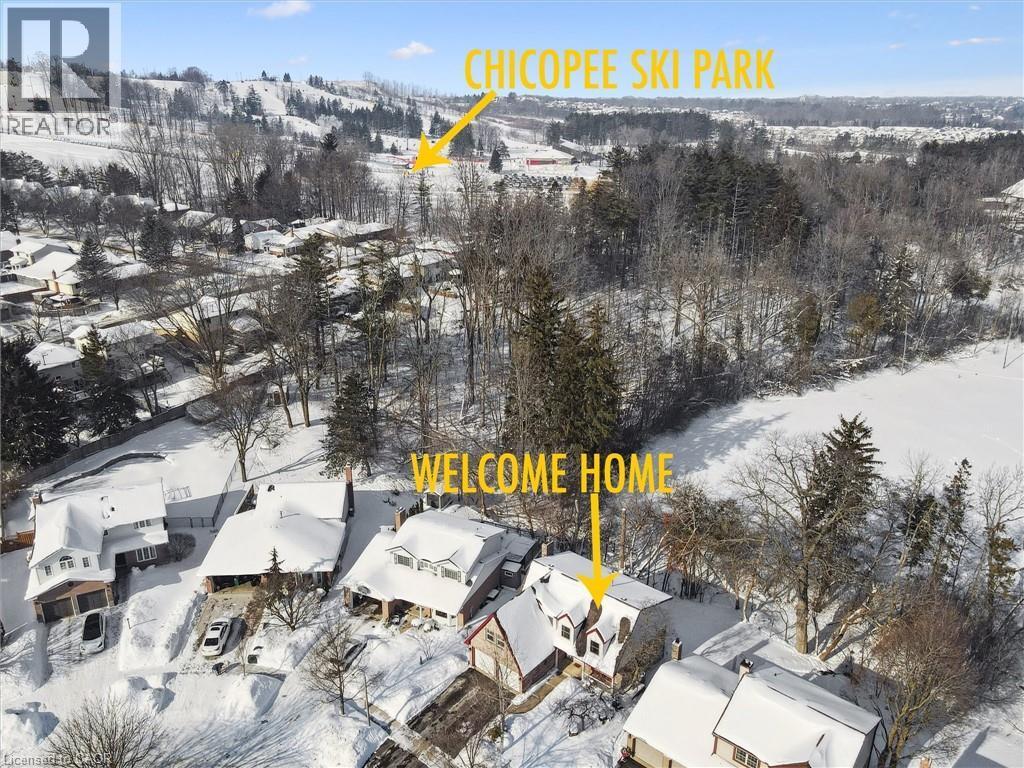 33 Manitoulin Crescent, Kitchener, ON - Outdoor With View