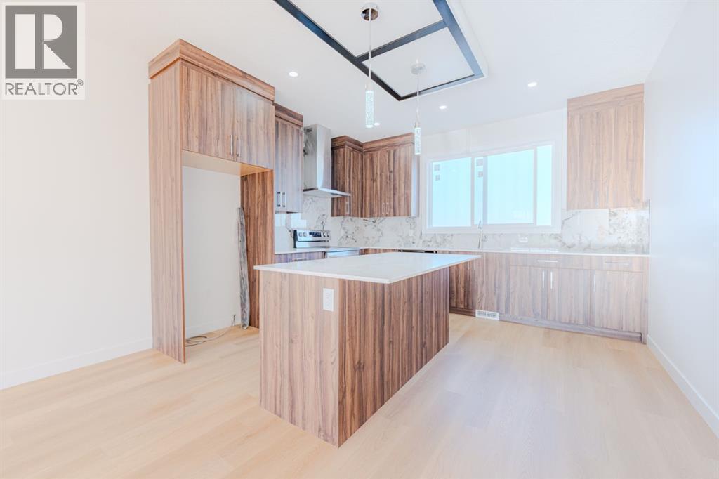 1975 Mccaskill Drive, Crossfield, AB - Indoor Photo Showing Kitchen