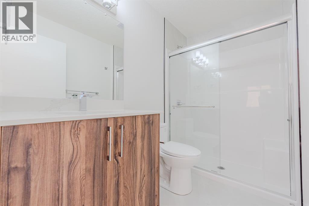 1975 Mccaskill Drive, Crossfield, AB - Indoor Photo Showing Bathroom