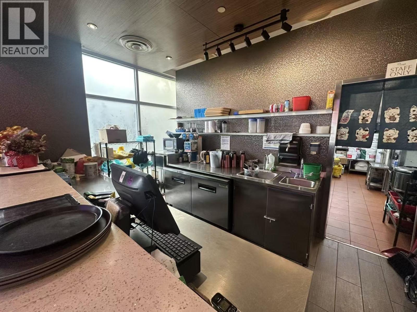 E 4877 Kingsway, Burnaby, BC