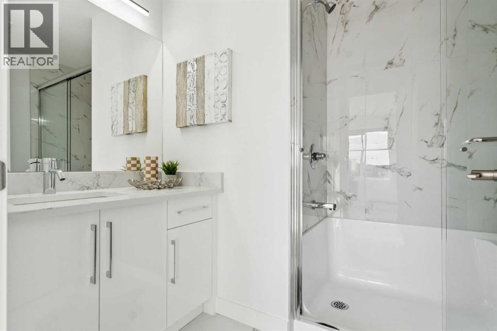 205, 95 Saddlecrest Circle Ne, Calgary, AB - Indoor Photo Showing Bathroom