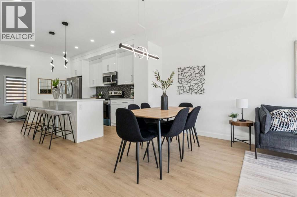 205, 95 Saddlecrest Circle Ne, Calgary, AB - Indoor Photo Showing Dining Room