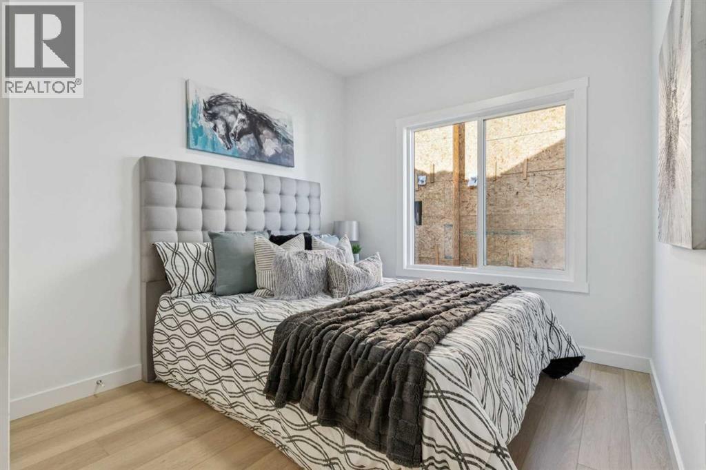 204, 95 Saddlecrest Circle Ne, Calgary, AB - Indoor Photo Showing Bedroom