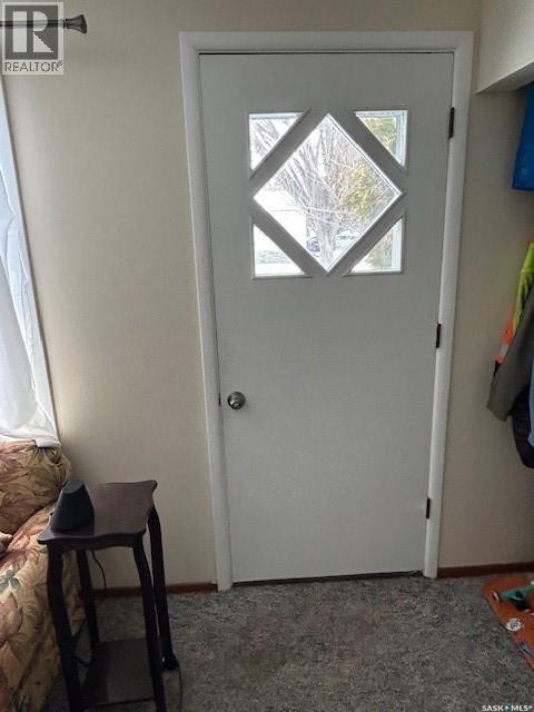 A And B 402 Ash Street E, Saskatoon, SK - Indoor