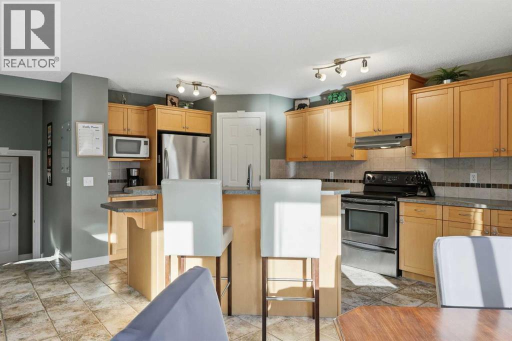 291 Springmere Link Sw, Chestermere, AB - Indoor Photo Showing Kitchen