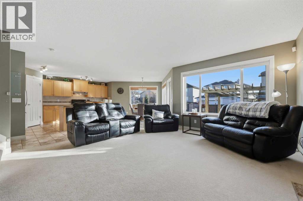 291 Springmere Link Sw, Chestermere, AB - Indoor Photo Showing Living Room