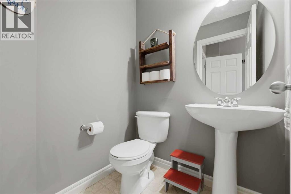 291 Springmere Link Sw, Chestermere, AB - Indoor Photo Showing Bathroom