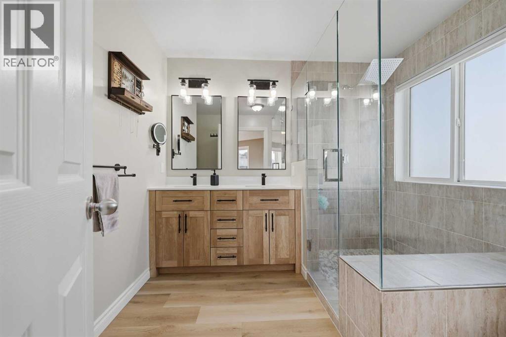 291 Springmere Link Sw, Chestermere, AB - Indoor Photo Showing Bathroom