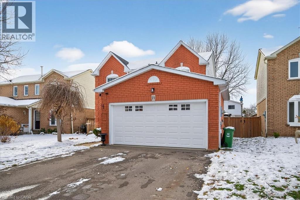 71 Royaledge Way, Hamilton, ON - Outdoor