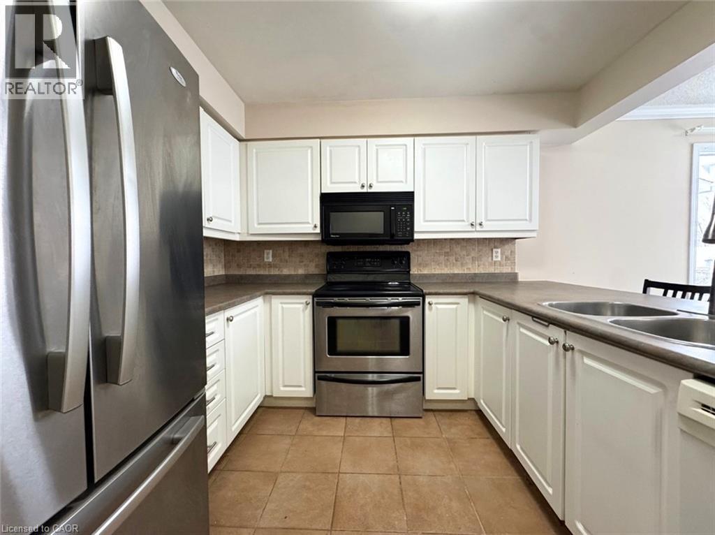 2218 Shadetree Avenue, Burlington, ON - Indoor Photo Showing Kitchen With Double Sink
