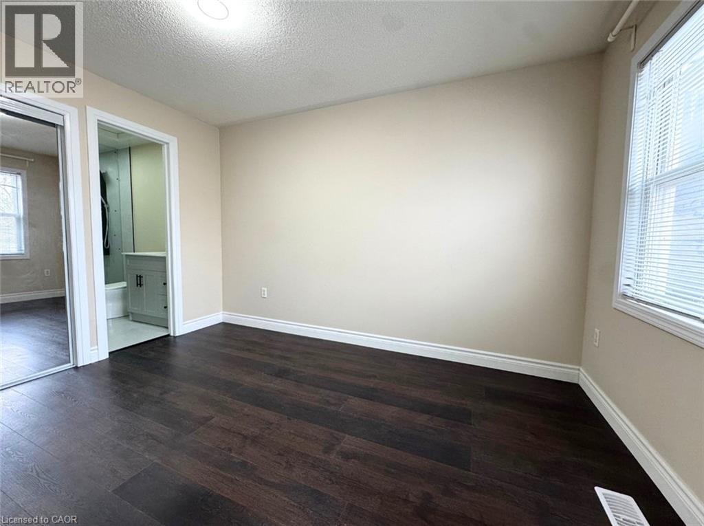 2218 Shadetree Avenue, Burlington, ON - Indoor Photo Showing Other Room