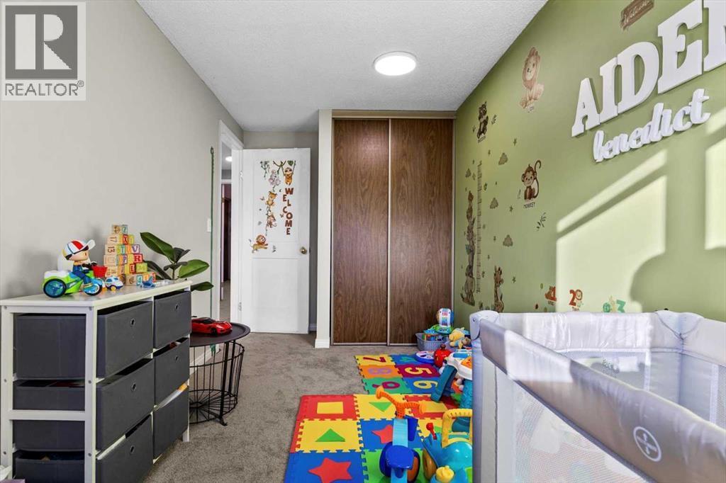 78 Templeson Crescent Ne, Calgary, AB - Indoor Photo Showing Other Room