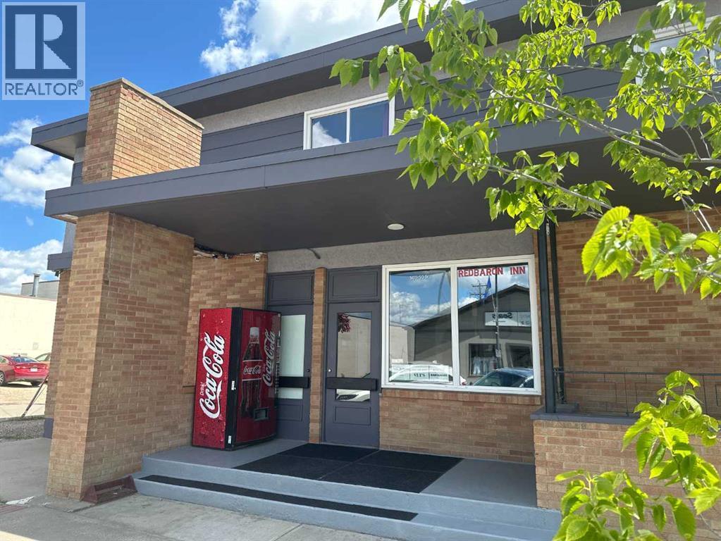 5011 50 Street, Barrhead, AB