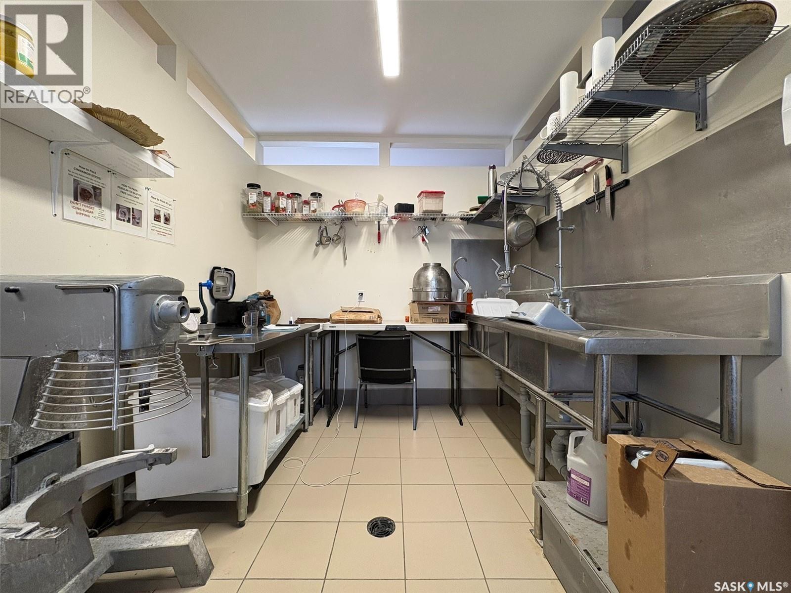 9 Gregory Avenue E, White City, SK