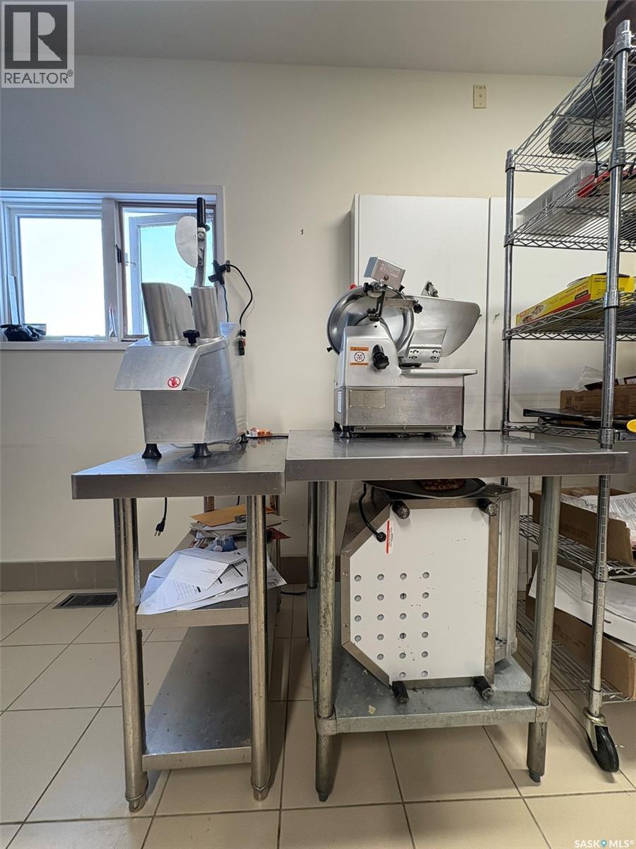 9 Gregory Avenue E, White City, SK