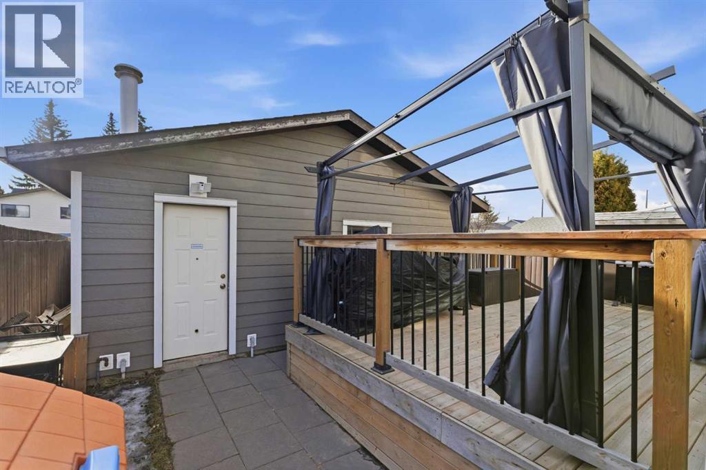 96 Abberfield Crescent Ne, Calgary, AB - Outdoor With Exterior
