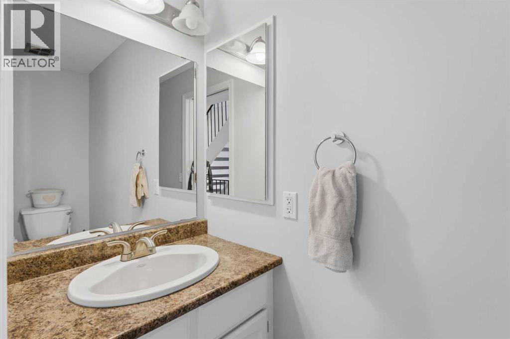 96 Abberfield Crescent Ne, Calgary, AB - Indoor Photo Showing Bathroom