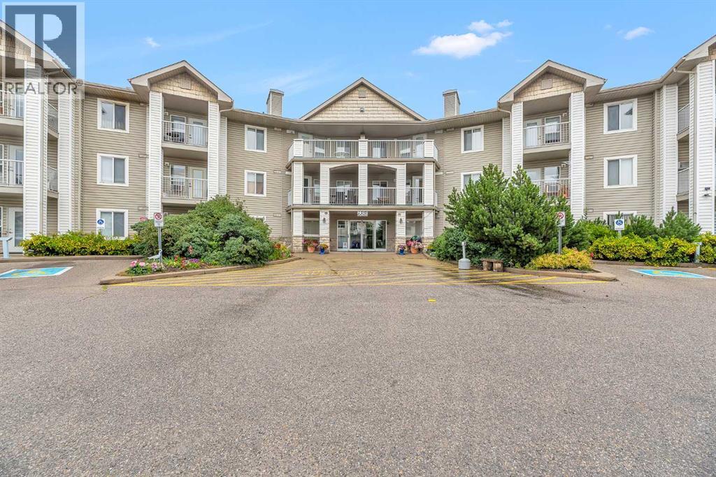 3340, 6818 Pinecliff Grove Ne, Calgary, AB - Outdoor With Balcony With Facade