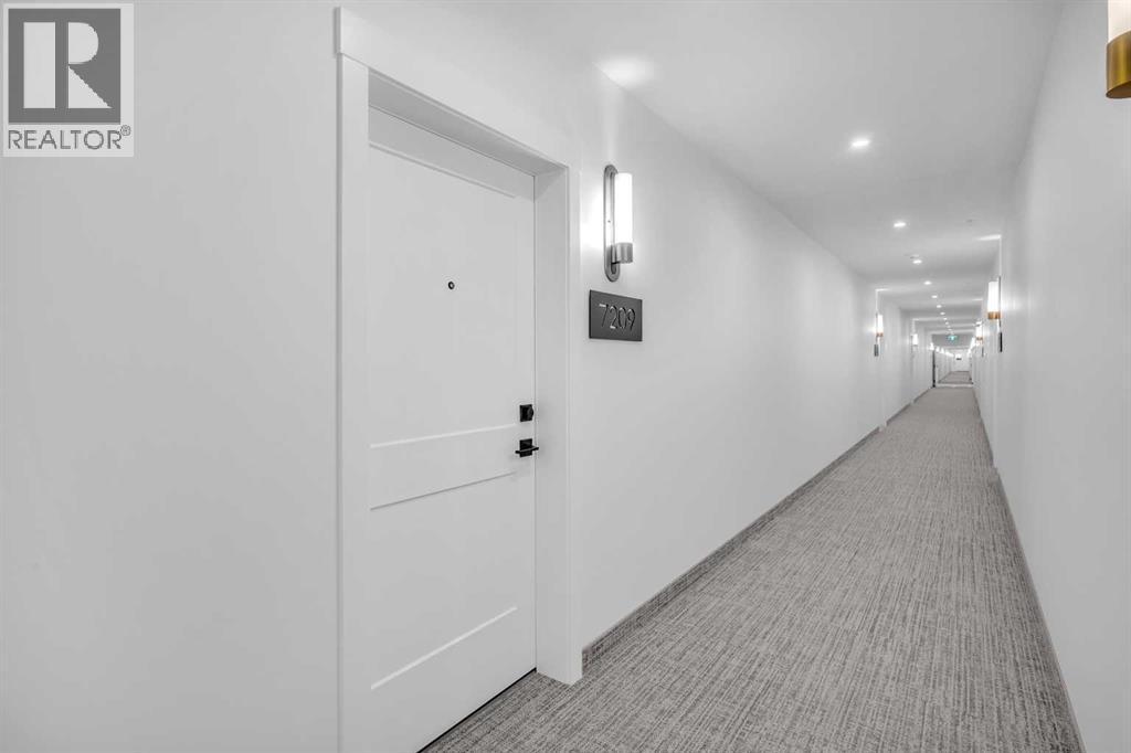 7209, 1802 Mahogany Boulevard, Calgary, AB - Indoor Photo Showing Other Room