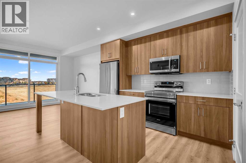 7209, 1802 Mahogany Boulevard, Calgary, AB - Indoor Photo Showing Kitchen