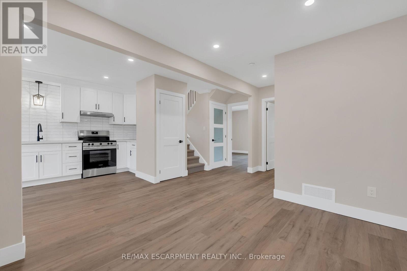 126 Auburn Avenue, Hamilton, ON - Indoor