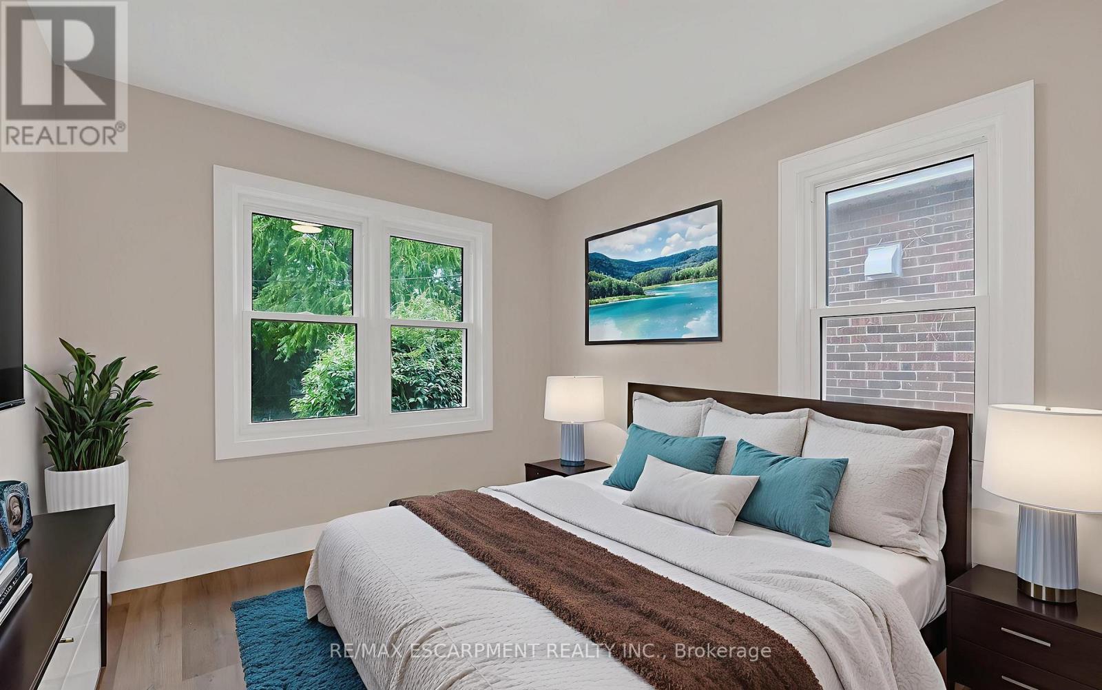 VIRTUALLY STAGED - 126 Auburn Avenue, Hamilton, ON - Indoor Photo Showing Bedroom