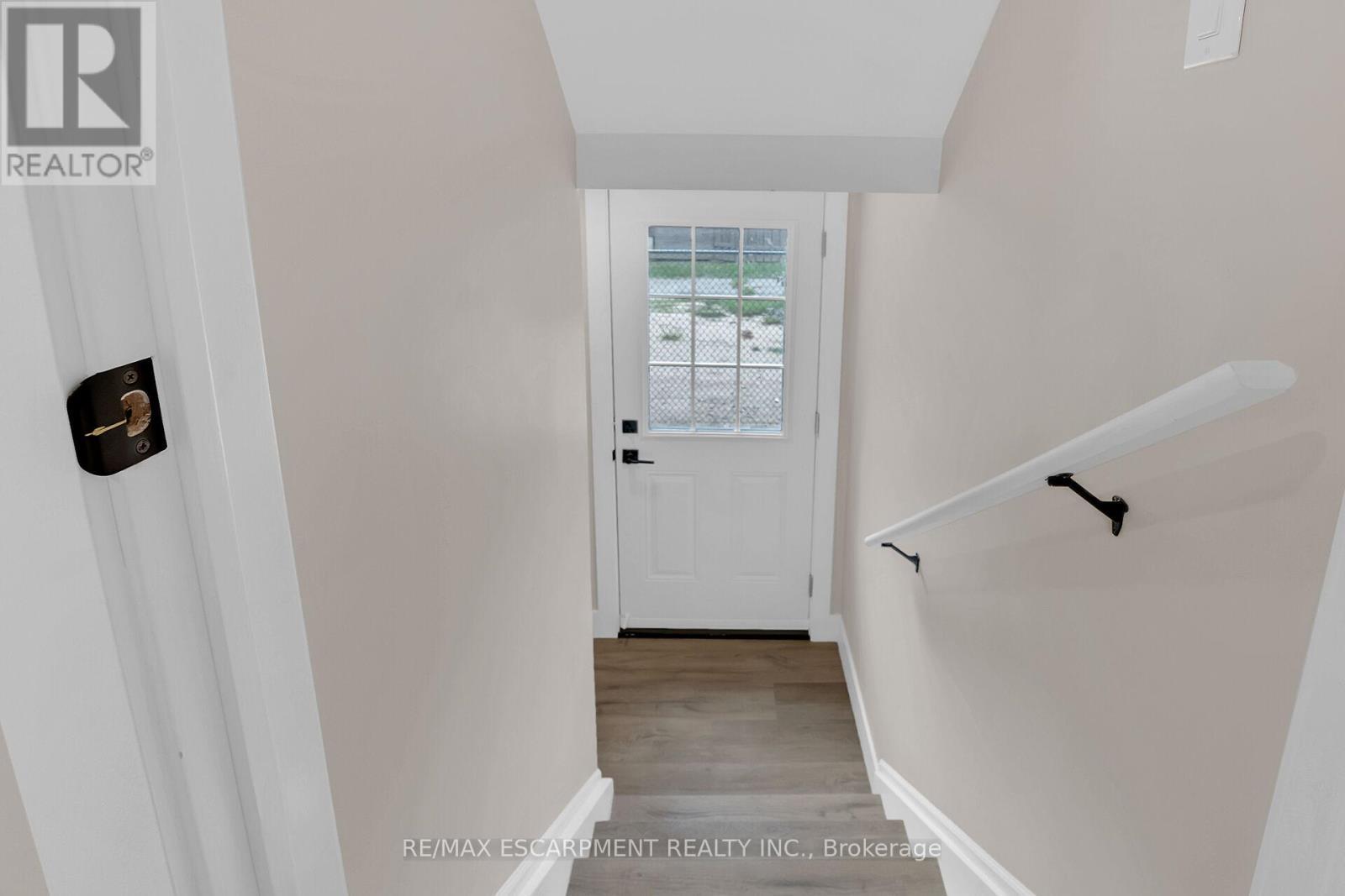 126 Auburn Avenue, Hamilton, ON - Indoor Photo Showing Other Room