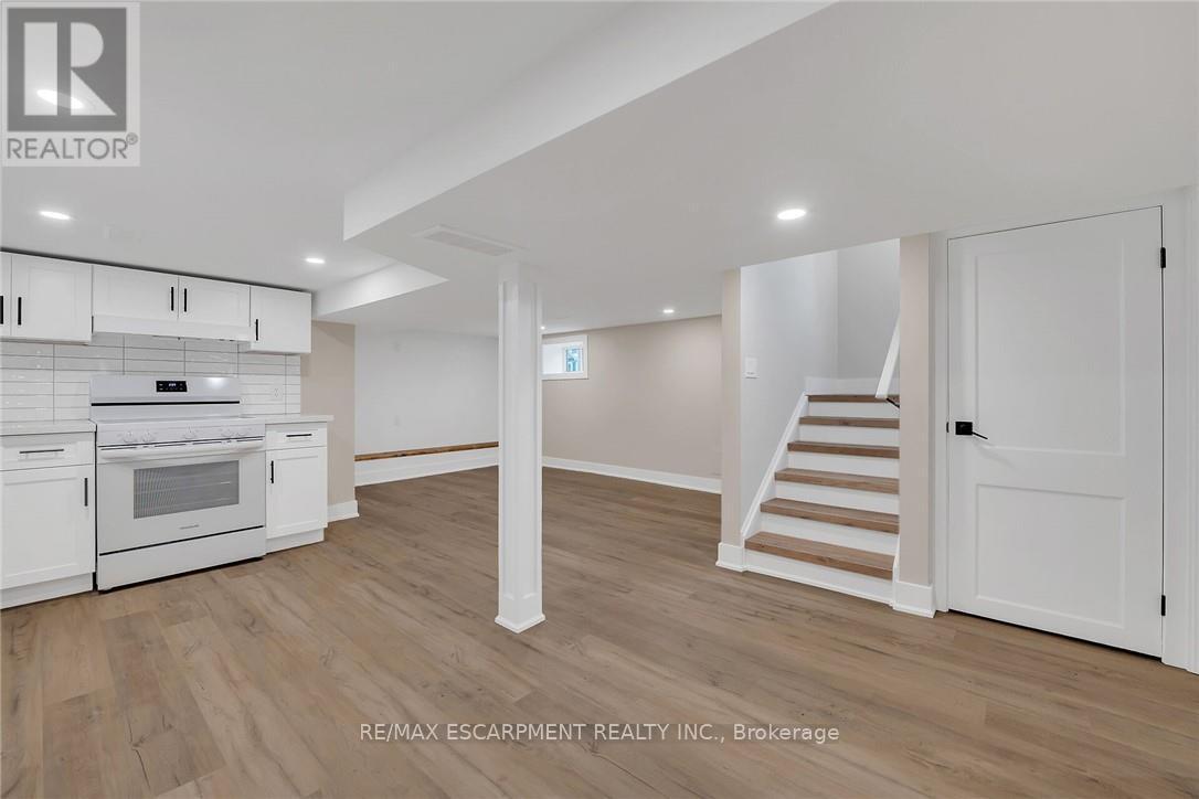 126 Auburn Avenue, Hamilton, ON - Indoor