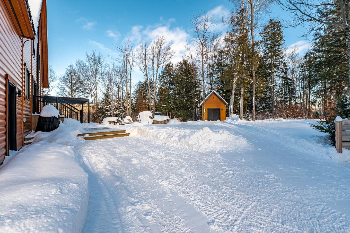 Cour - 55 Rue Du Soleil, Saint-Hippolyte, QC - Outdoor