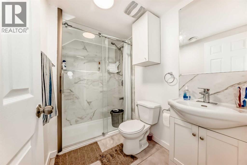8 Cityscape Boulevard Ne, Calgary, AB - Indoor Photo Showing Bathroom