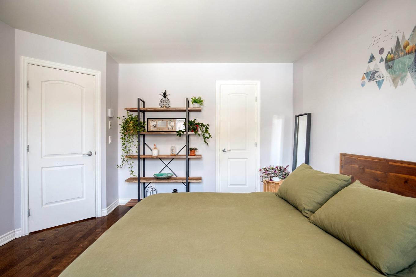 Primary bedroom - 3-7220 Boul. Cousineau, Longueuil (Saint-Hubert), QC - Indoor Photo Showing Bedroom