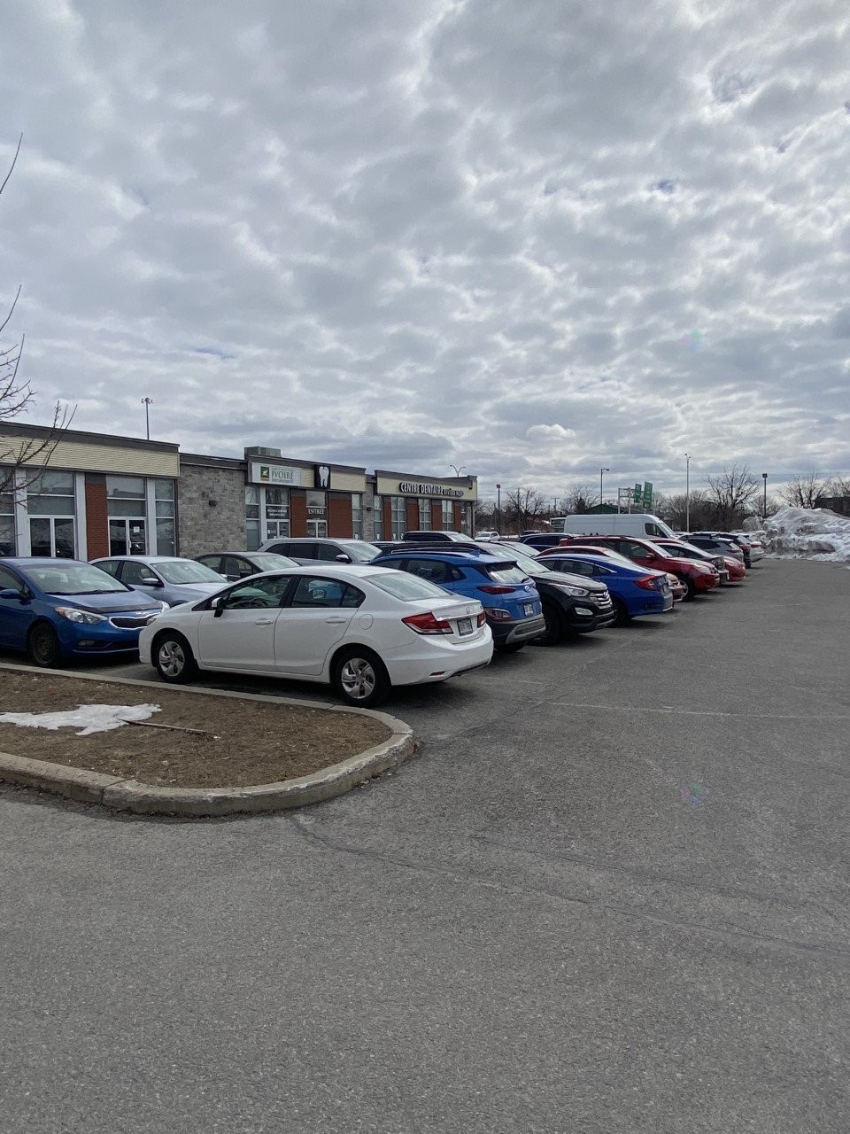 Stationnement - 114-450 Rue Du Parc, Saint-Eustache, QC - Outdoor