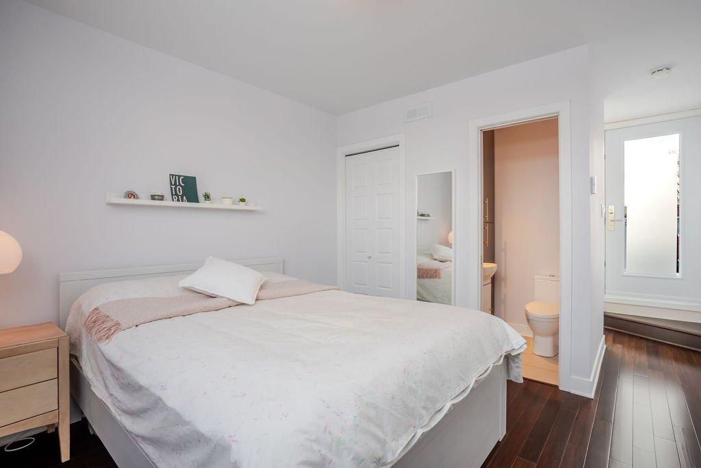 Primary bedroom - 6556 Rue Chabot, Montréal (Rosemont/La Petite-Patrie), QC - Indoor Photo Showing Bedroom