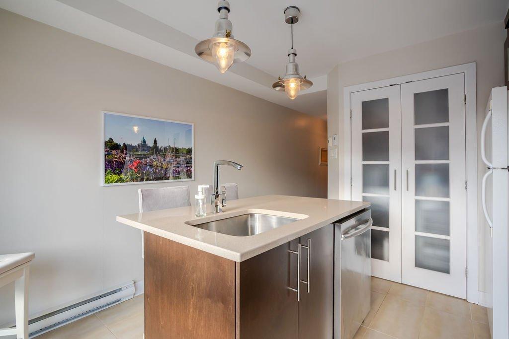 Kitchen - 6556 Rue Chabot, Montréal (Rosemont/La Petite-Patrie), QC - Indoor Photo Showing Kitchen