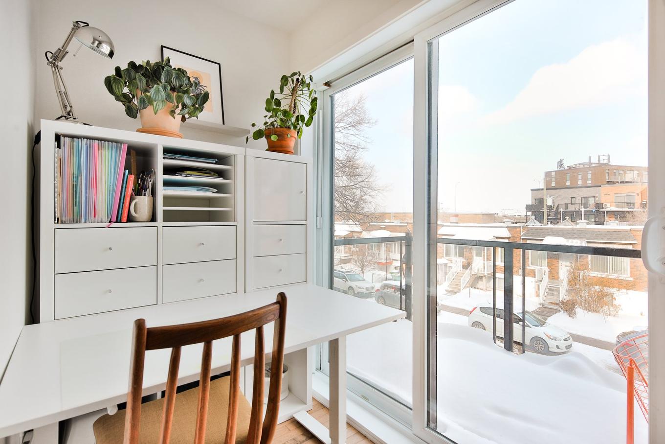 Den - 8136 Rue Chabot, Montréal (Villeray/Saint-Michel/Parc-Extension), QC - Indoor Photo Showing Other Room