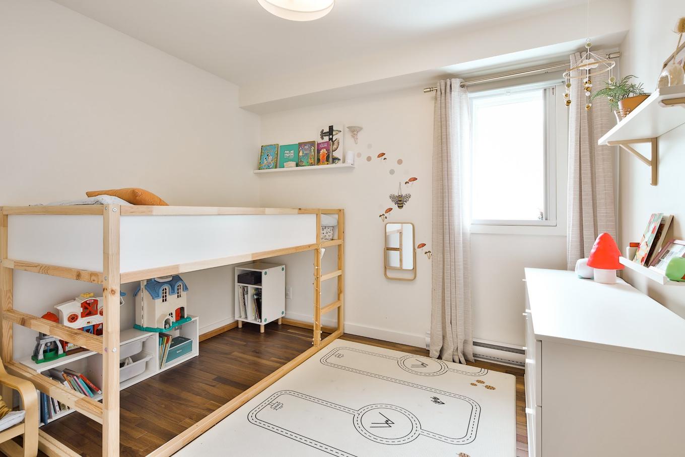 Bedroom - 8136 Rue Chabot, Montréal (Villeray/Saint-Michel/Parc-Extension), QC - Indoor