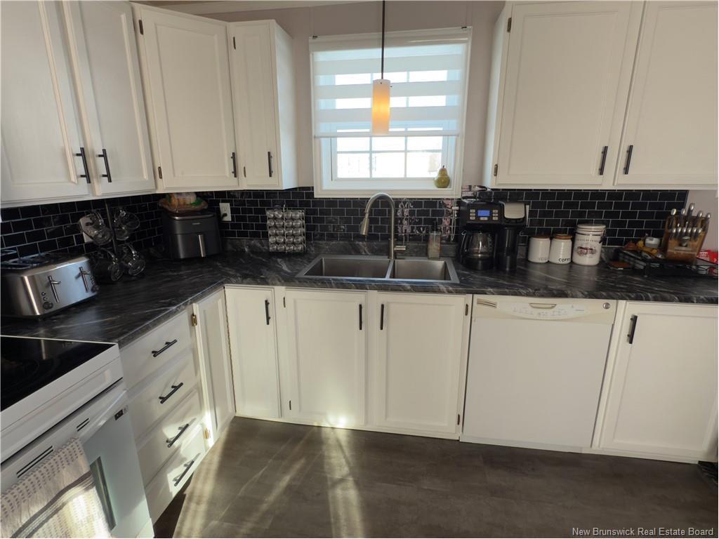 82 Canaan St, Dieppe, NB